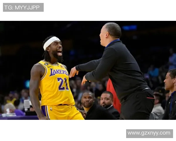 公牛与湖人精彩对决回放分析全场亮点与关键时刻回顾